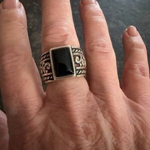 Silpada Sterling Silver Ring with Black Onyx stone .  Size 9 1/2